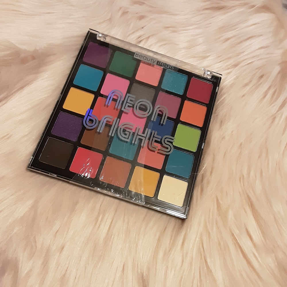 Eyeshadow palette